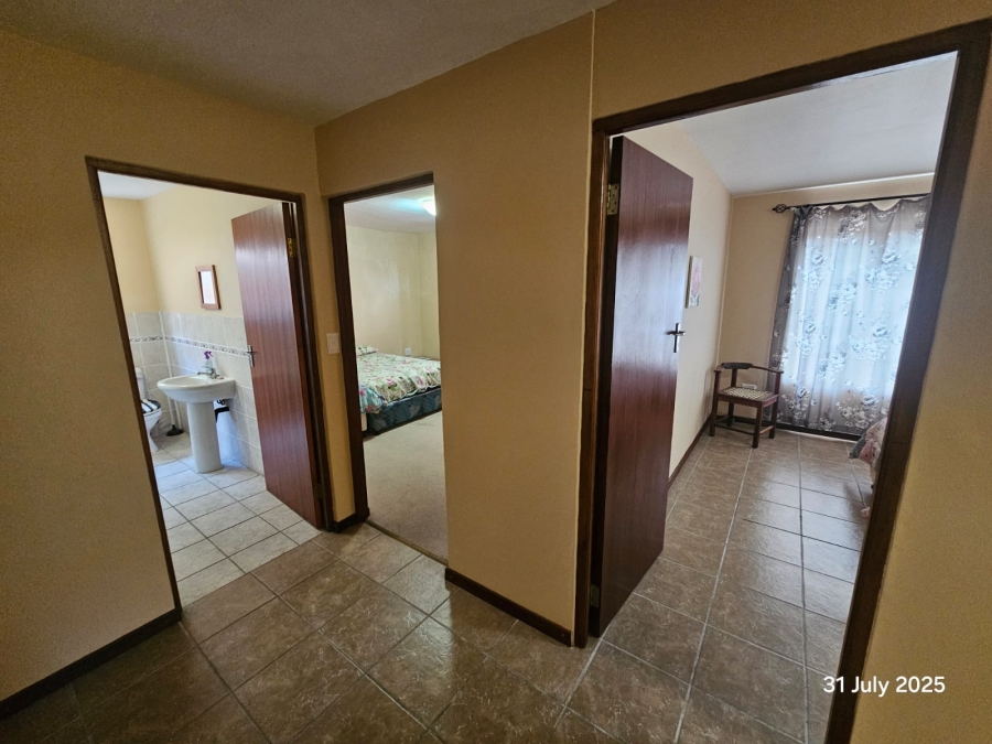 5 Bedroom Property for Sale in Stilbaai Wes Western Cape